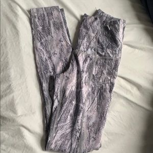 P’tula Active Chandre Leggings. Size Small.